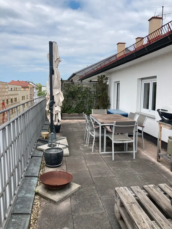 Shared room with 100 m² in Stuttgart – Photo 6