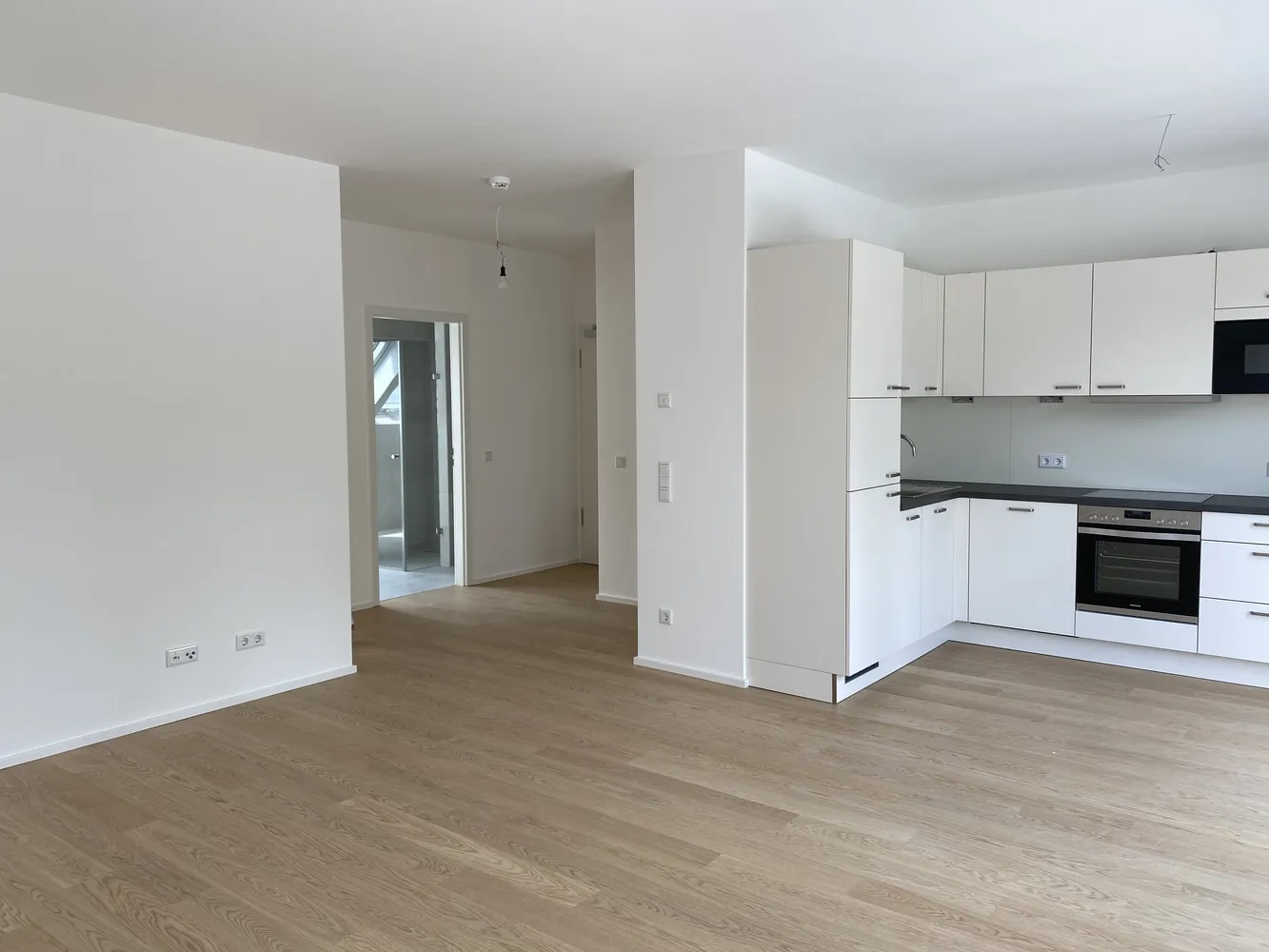 2 Zimmer Wohnung mit 67 m² in München – Bild 9