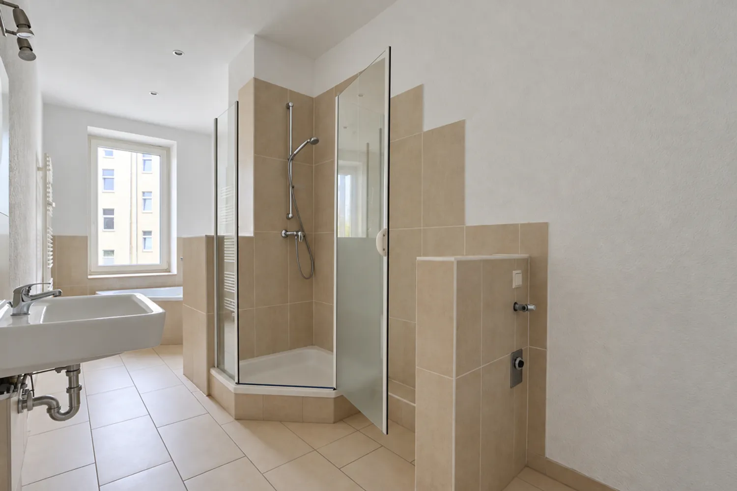 2 room apartment with 81 m² in Leipzig – Photo 6
