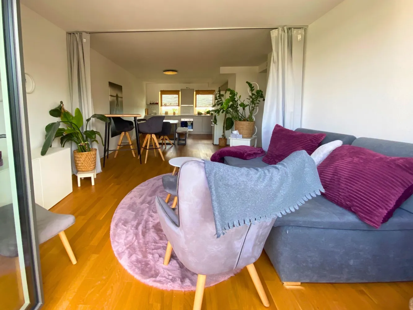 2 Zimmer Wohnung mit 81 m² in München – Bild 1