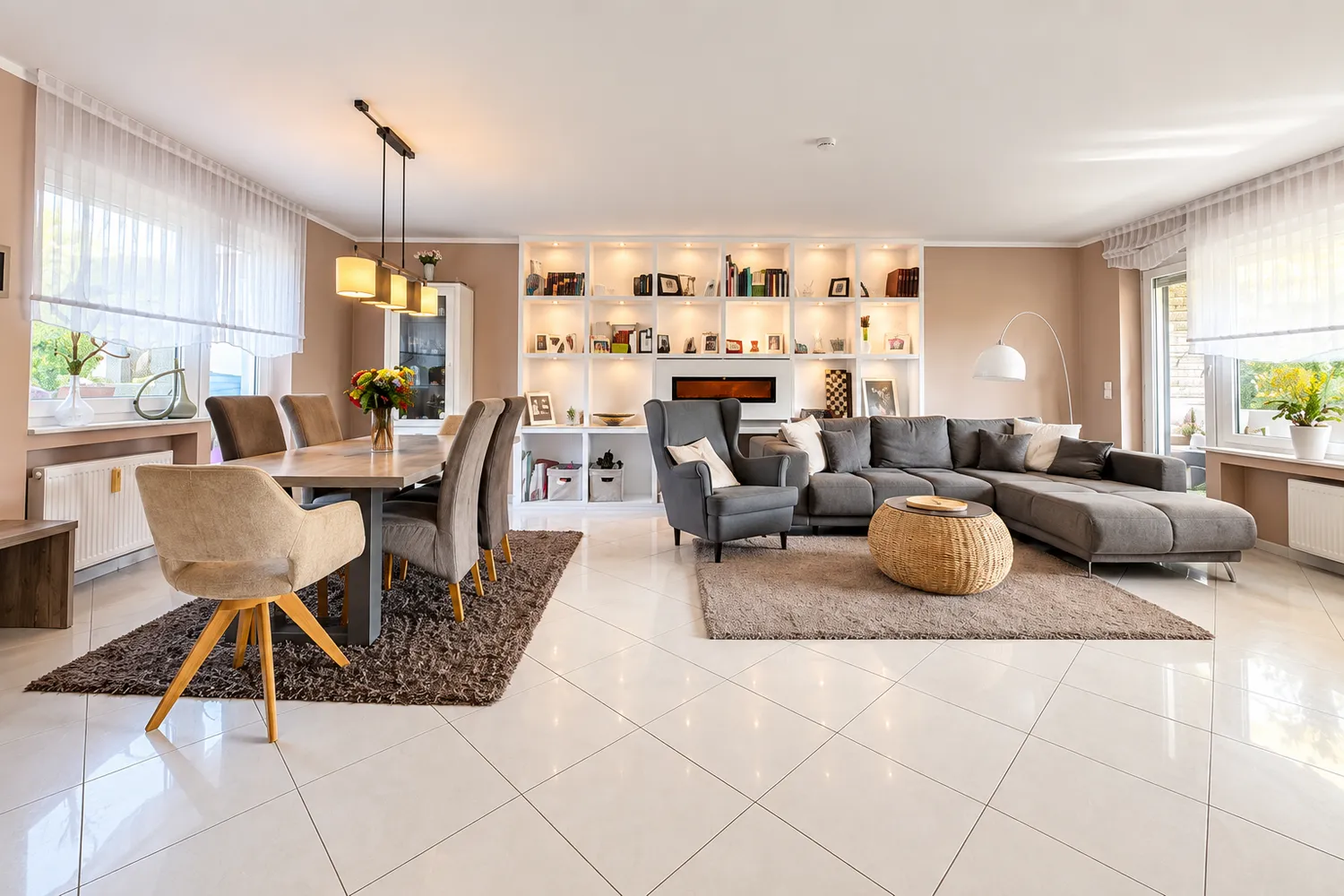 4 Zimmer Wohnung mit 148 m² in Köln – Bild 1