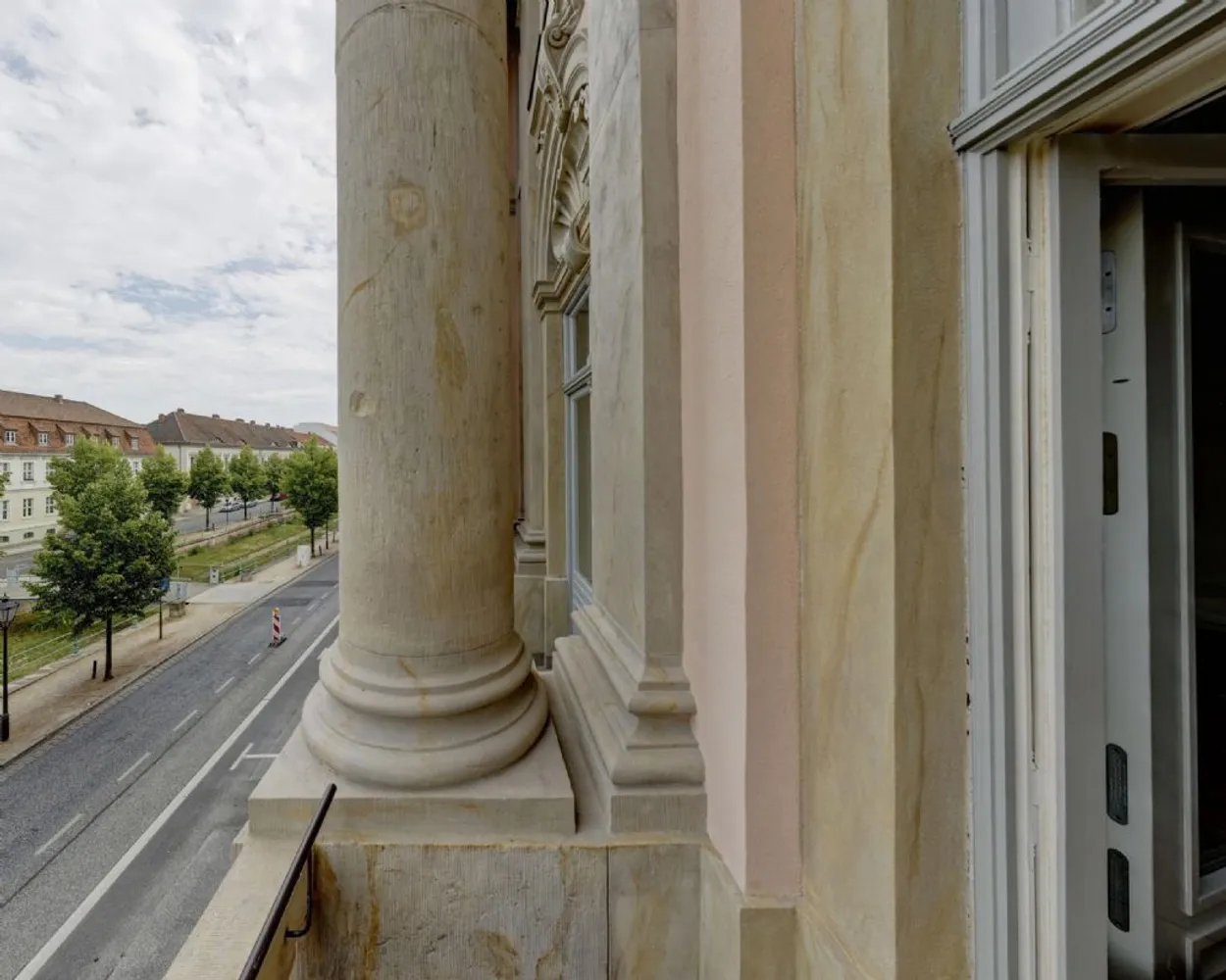 7 Zimmer Wohnung mit 390 m² in Potsdam – Bild 9