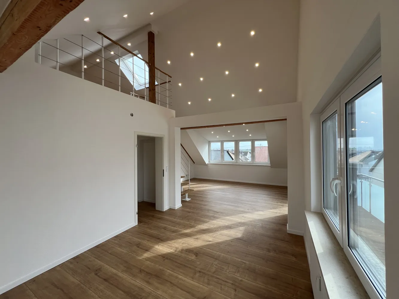 4 Zimmer Wohnung mit 110 m² in Wiesbaden – Bild 7
