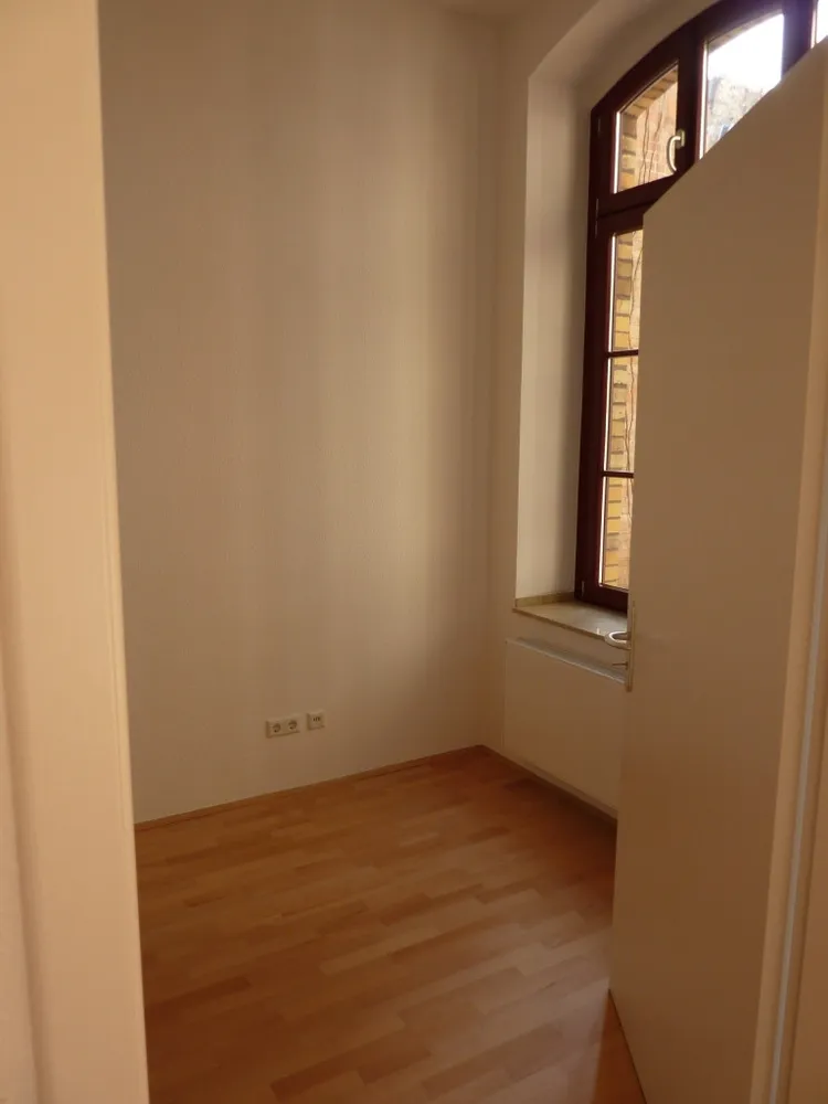 2 Zimmer Wohnung mit 65 m² in Halle (Saale) – Bild 2
