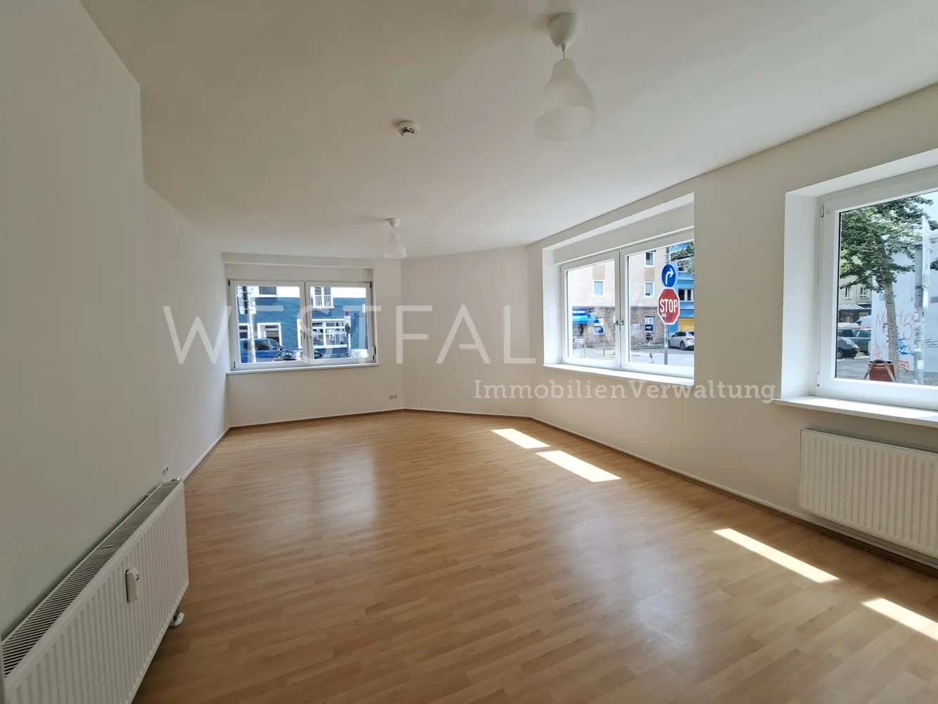3 Zimmer Wohnung mit 120 m² in Düsseldorf – Bild 1