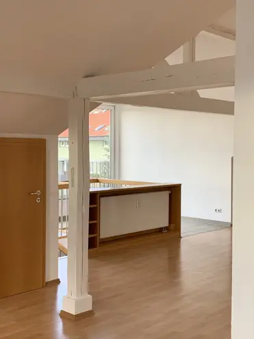 4 Zimmer Wohnung mit 120 m² in Frankfurt am Main – Bild 1