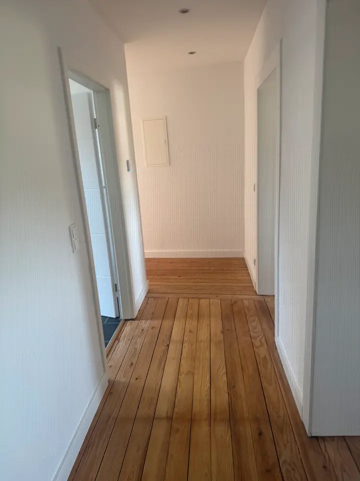 5 Zimmer Wohnung mit 120 m² in Saarbrücken – Bild 1