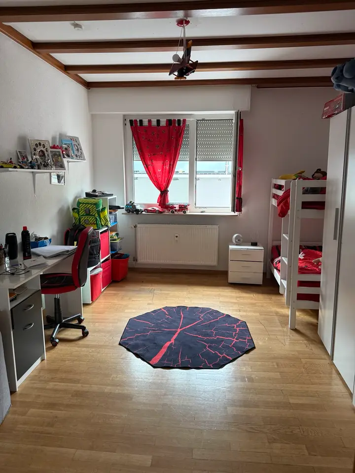 4 Zimmer Wohnung mit 140 m² in Pforzheim – Bild 1