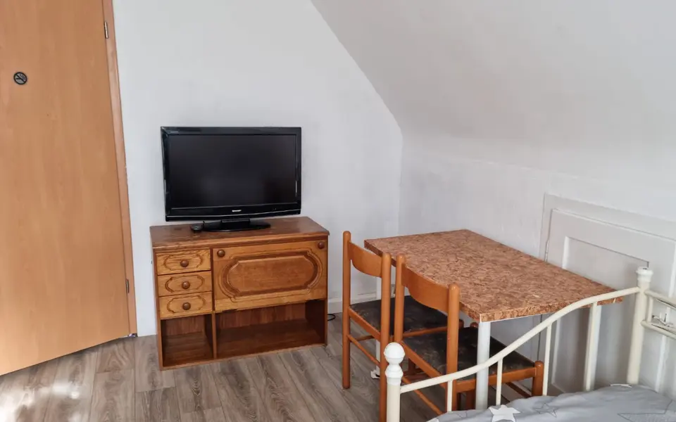 Shared room with 12 m² in Stuttgart – Photo 1
