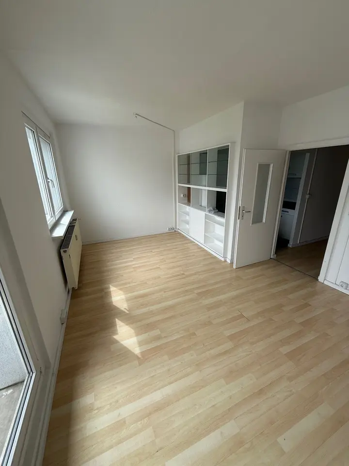 3 Zimmer Wohnung mit 58 m² in Halle (Saale) – Bild 2