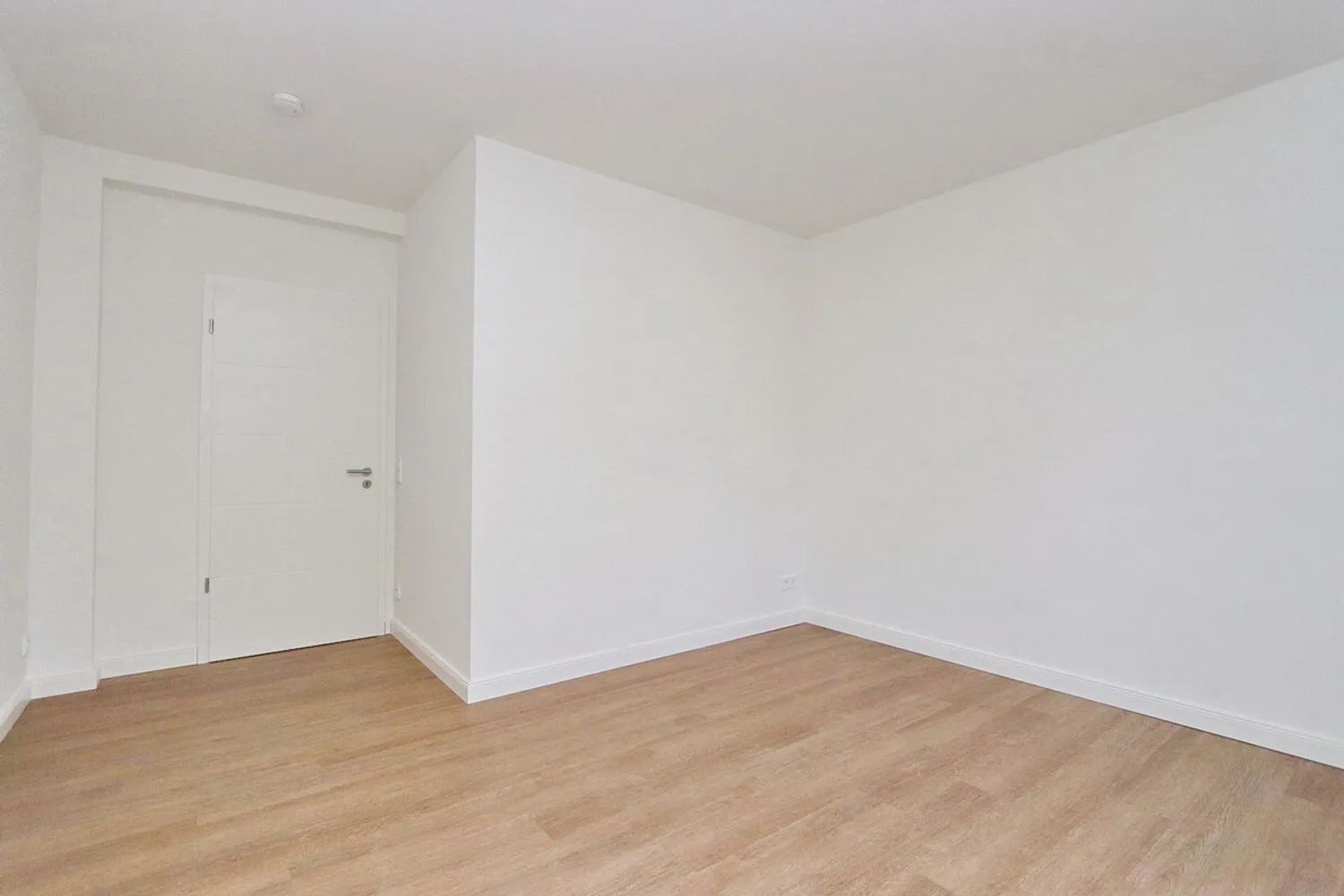2 Zimmer Wohnung mit 84 m² in Hamburg – Bild 11