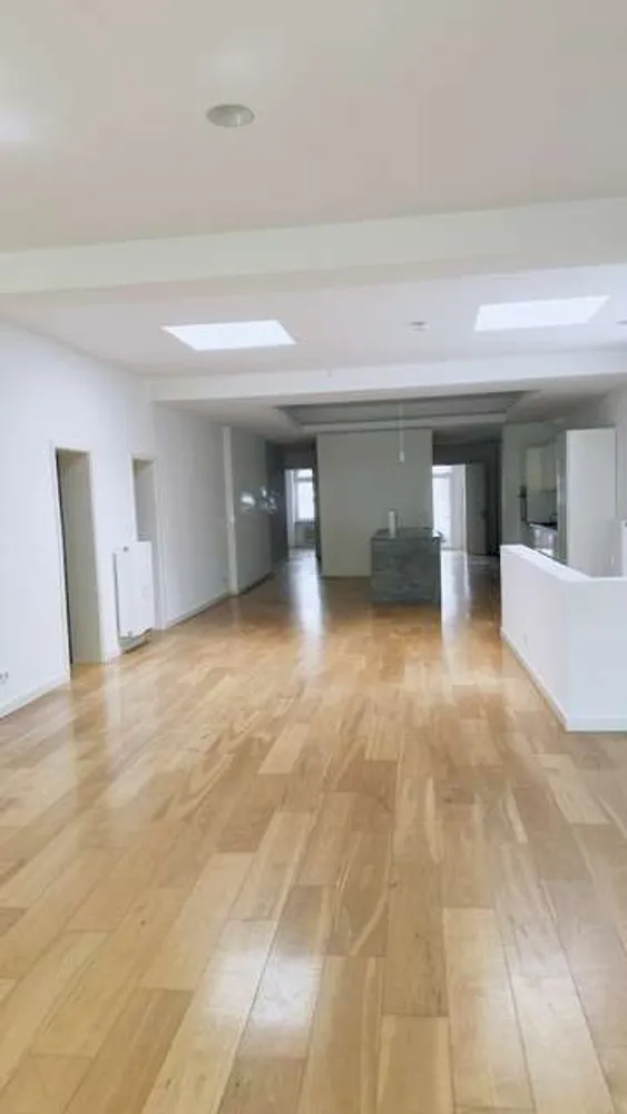 5 Zimmer Wohnung mit 230 m² in Frankfurt am Main – Bild 8