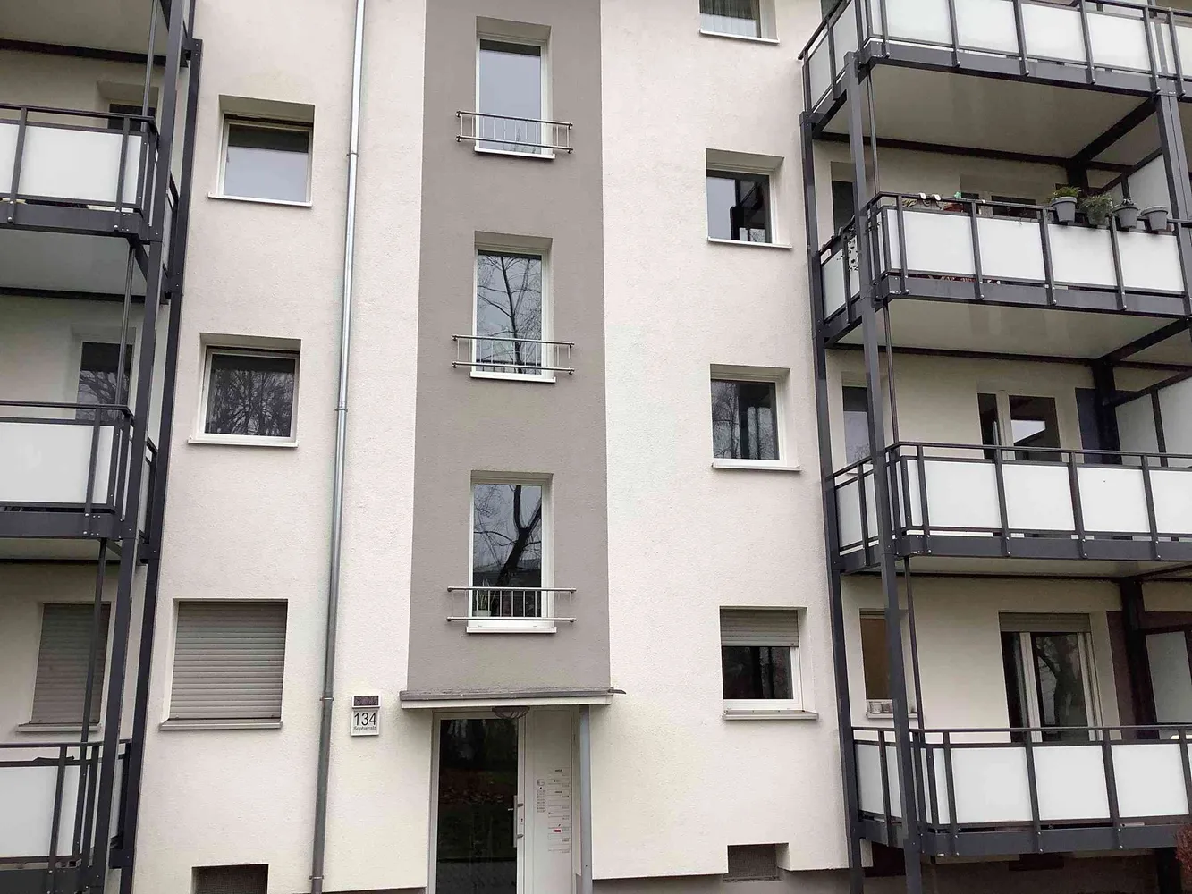 4 room apartment with 77 m² in Frankfurt am Main – Photo 1