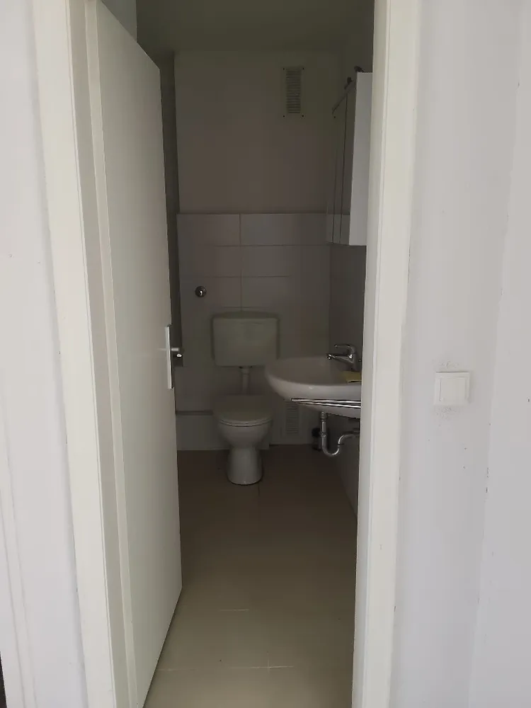 2 Zimmer Wohnung mit 60 m² in Krefeld – Bild 4