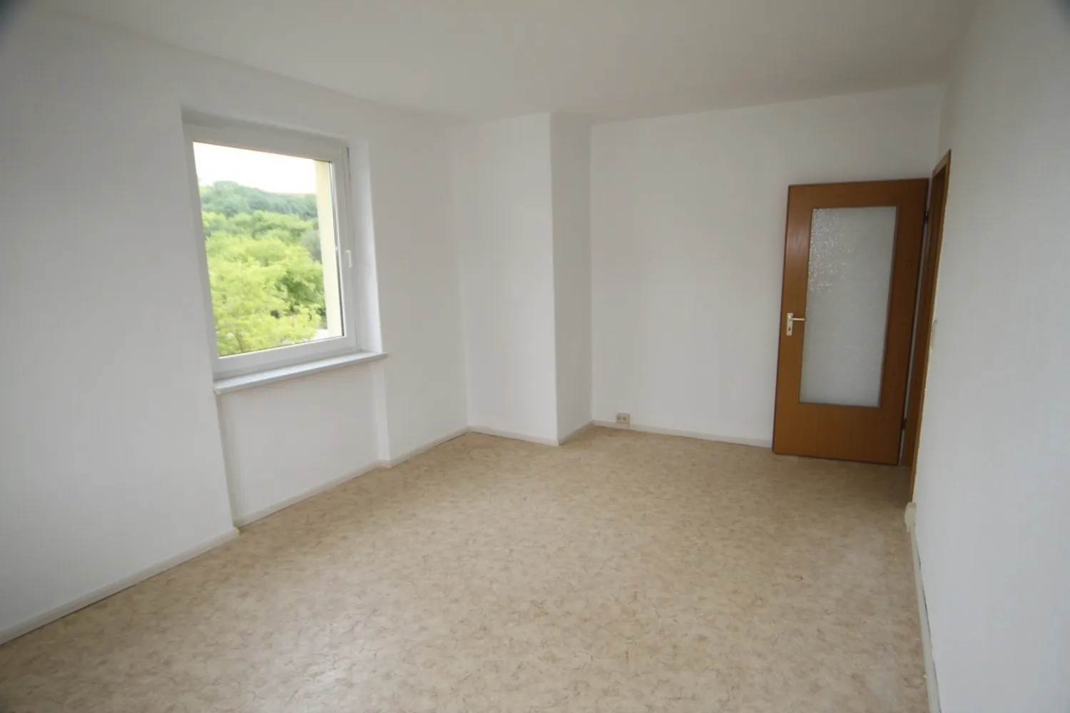 3 Zimmer Wohnung mit 53 m² in Neubrandenburg – Bild 2