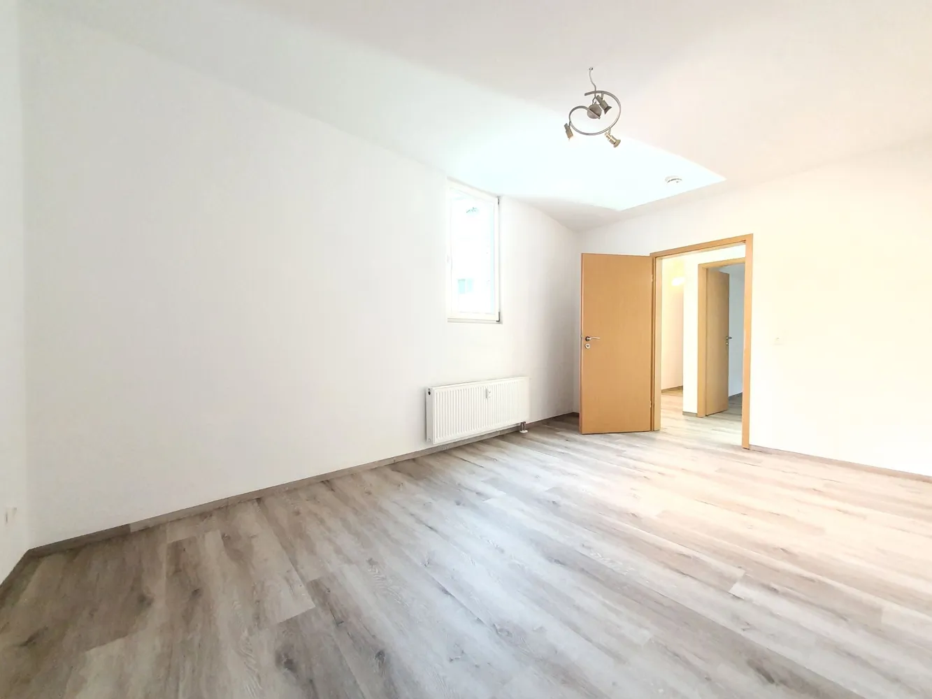 4 Zimmer Wohnung mit 86 m² in Jena – Bild 2