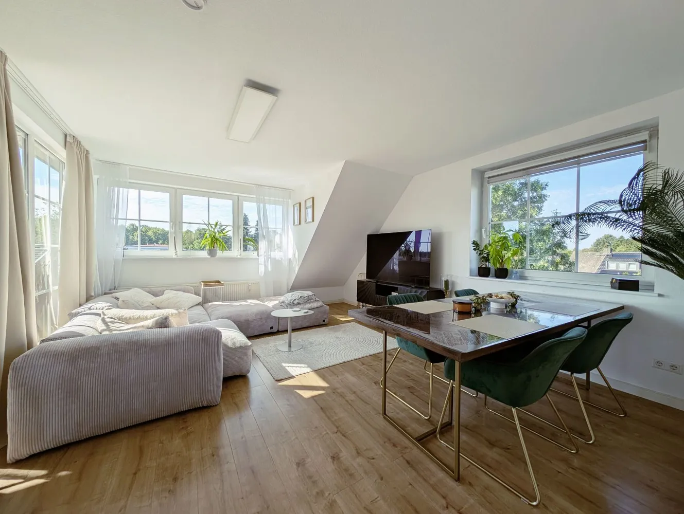 3 Zimmer Wohnung mit 77 m² in Hamburg – Bild 3