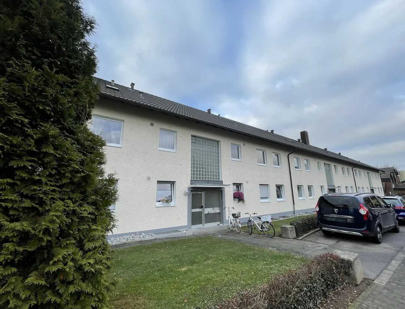 4 Zimmer Wohnung mit 84 m² in Köln – Bild 1