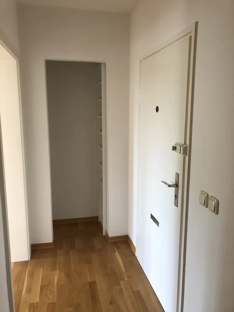 1 room apartment with 38 m² in Munich – Photo 8