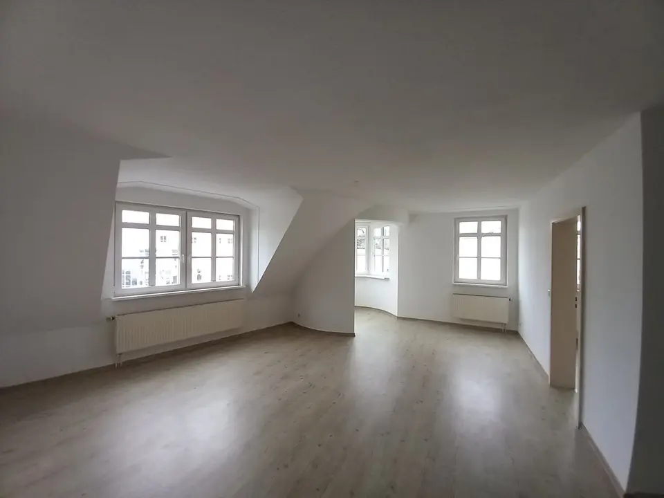 3 Zimmer Wohnung mit 79 m² in Crimmitschau – Bild 1