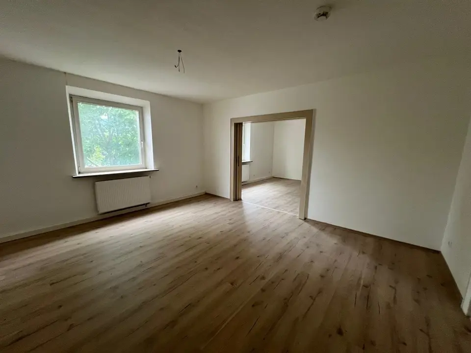 3 Zimmer Wohnung mit 87 m² in Hof – Bild 1