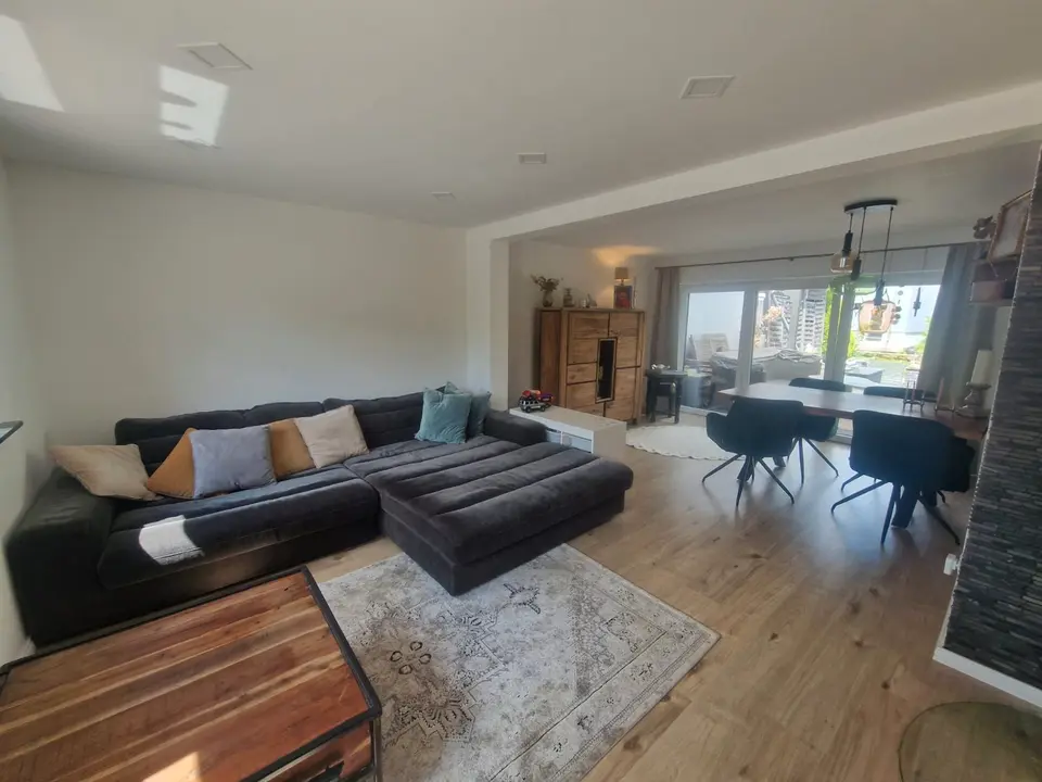 6 Zimmer Haus mit 140 m² in Rathenow – Bild 1