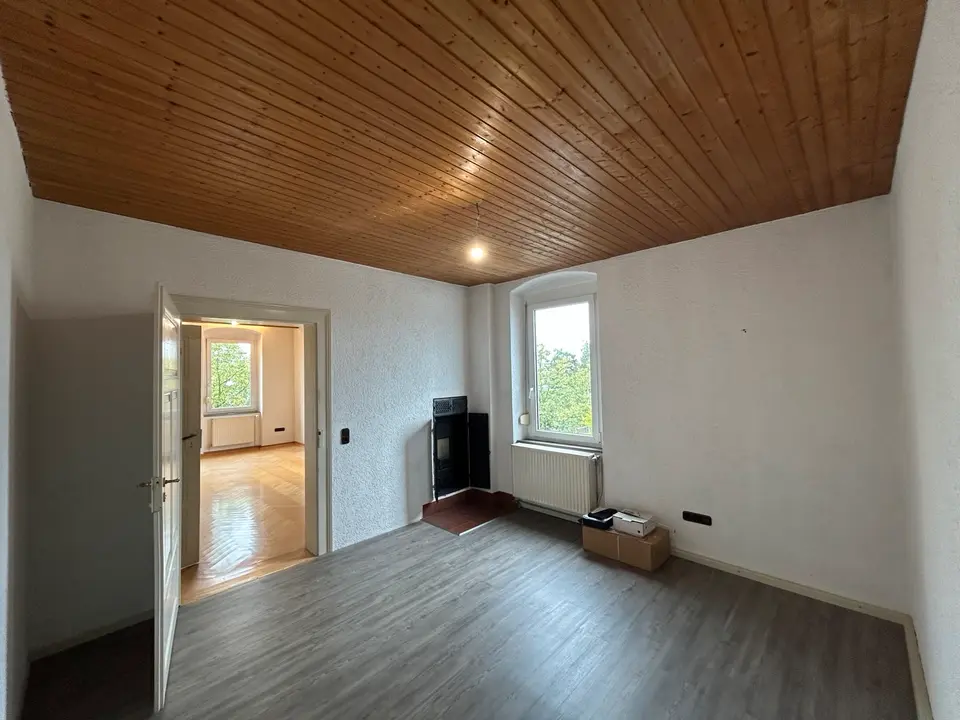 7 Zimmer Wohnung mit 169 m² in Sonneberg – Bild 6