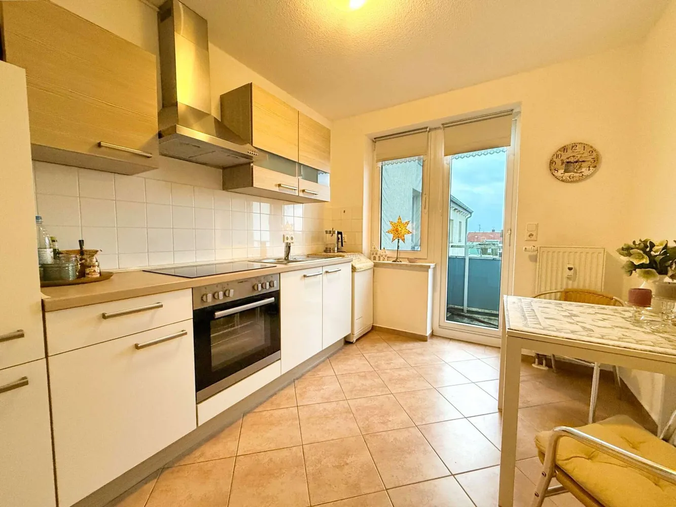 2 Zimmer Wohnung mit 65 m² in Bremerhaven – Bild 4