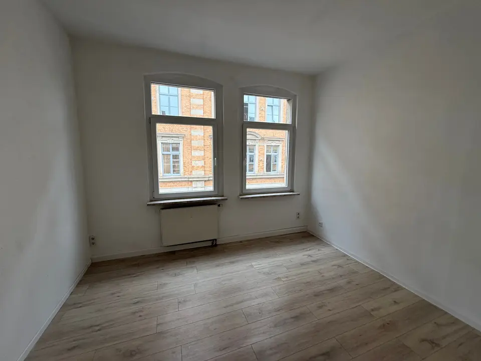 5 Zimmer Wohnung mit 117 m² in Greiz – Bild 2