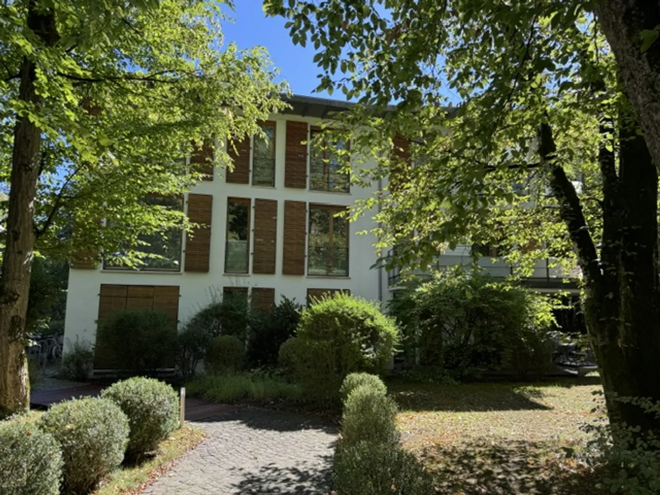 3 Zimmer Wohnung mit 118 m² in München – Bild 1