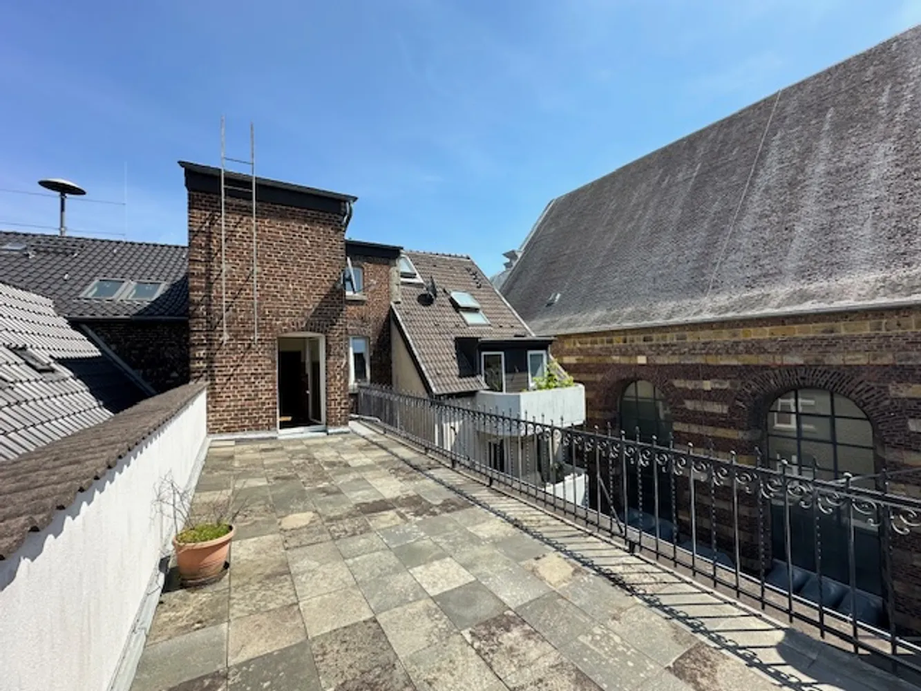 2 Zimmer Wohnung mit 56 m² in Aachen – Bild 1