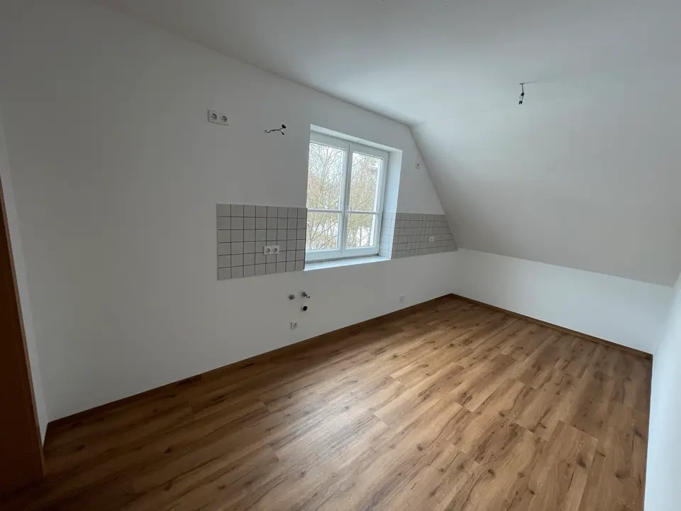 3 Zimmer Wohnung mit 75 m² in Suhl – Bild 2