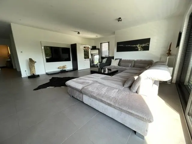 3 Zimmer Wohnung mit 130 m² in Leverkusen – Bild 2