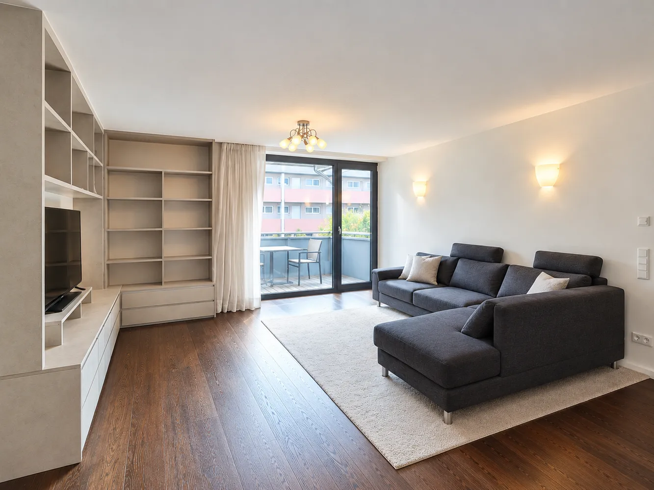 4 Zimmer Wohnung mit 127 m² in München – Bild 2