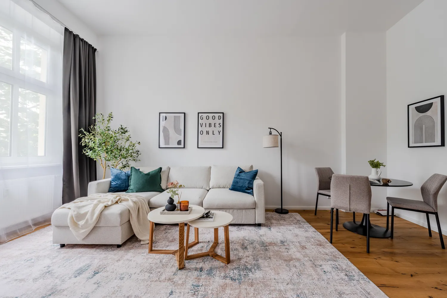 2 room apartment with 64 m² in Berlin – Photo 1