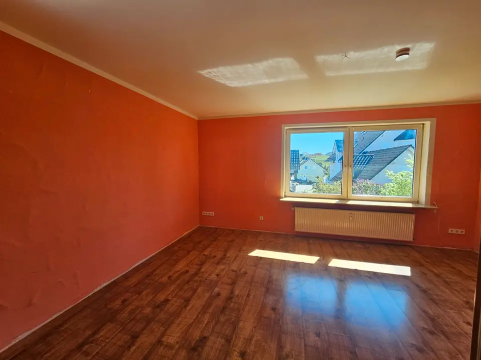 6 Zimmer Wohnung mit 140 m² in Sonneberg – Bild 1