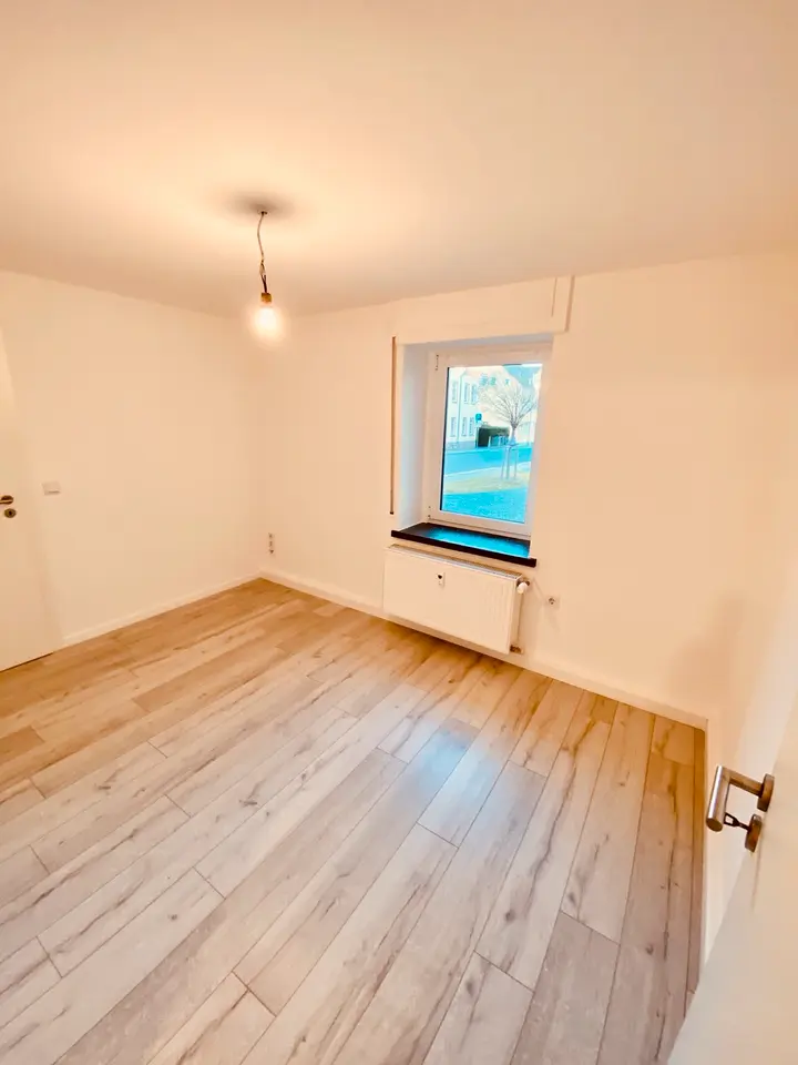 4 Zimmer Wohnung mit 85 m² in Limbach-Oberfrohna – Bild 1