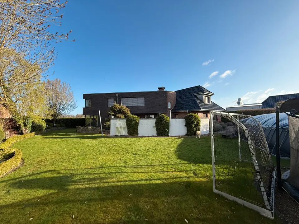 8 Zimmer Haus mit 380 m² in Oldenburg – Bild 4