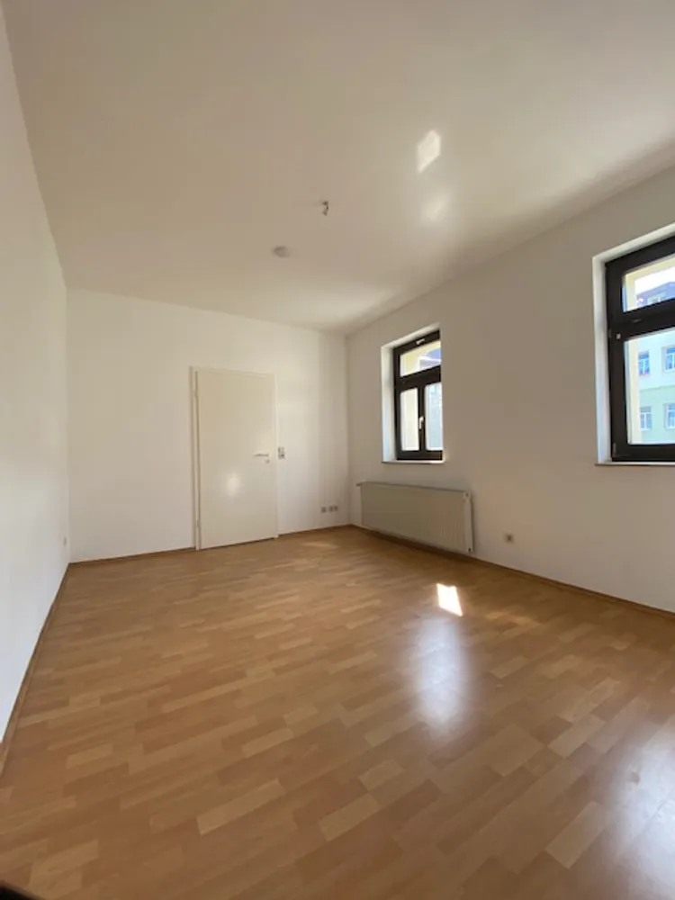 1 Zimmer Wohnung mit 37 m² in Weißenfels – Bild 2