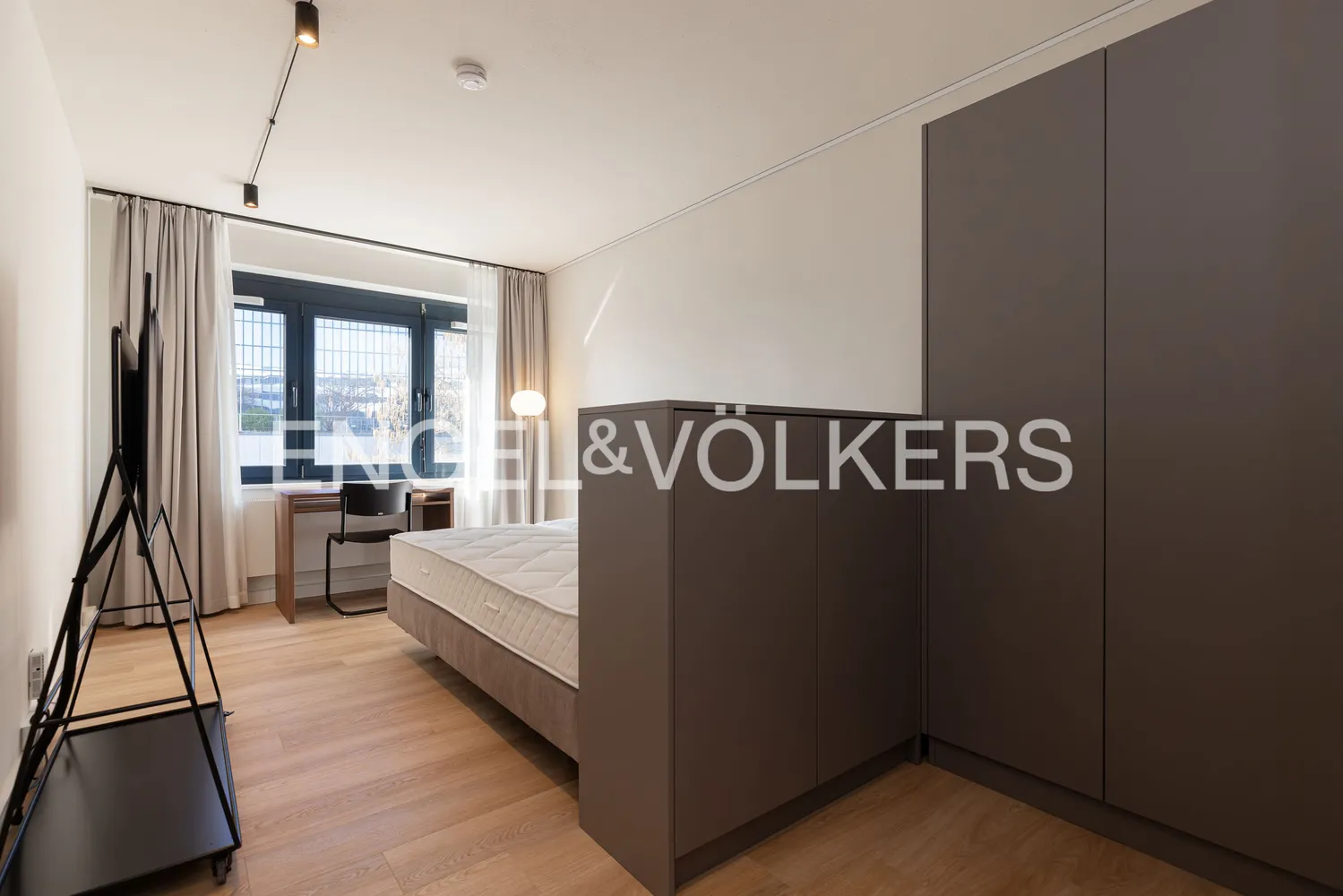 3 Zimmer Wohnung mit 104 m² in Frankfurt am Main – Bild 4