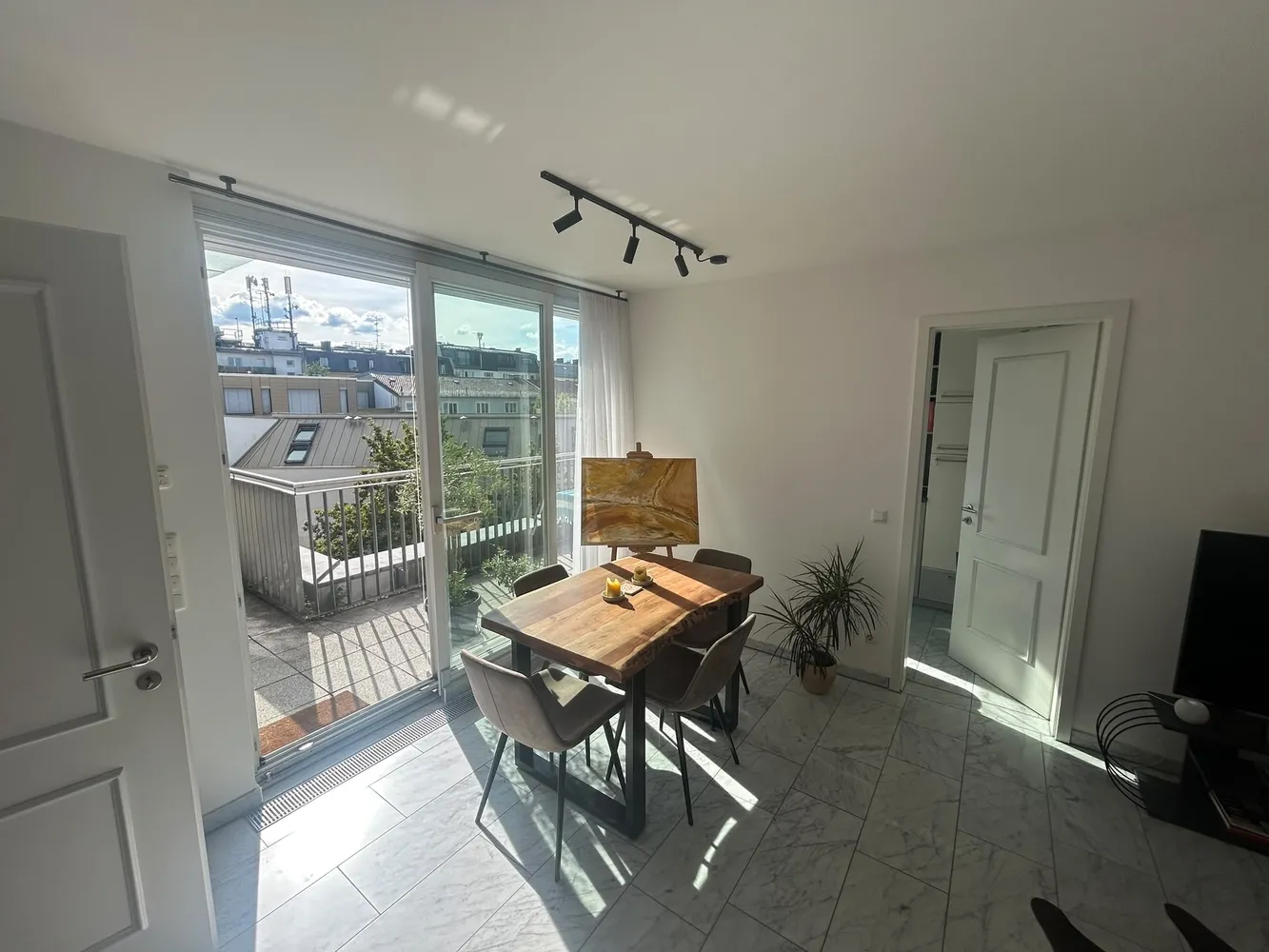 2 room apartment with 55 m² in Munich – Photo 6