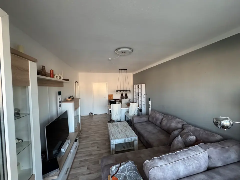 4 Zimmer Wohnung mit 74 m² in Neubrandenburg – Bild 1