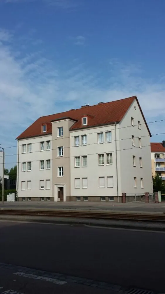4 Zimmer Wohnung mit 97 m² in Halle (Saale) – Bild 1
