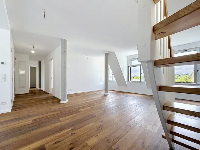 4 Zimmer Wohnung mit 132 m² in Berlin – Bild 1