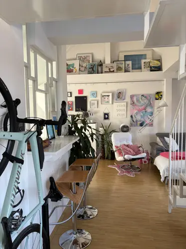 2 Zimmer Wohnung mit 90 m² in München – Bild 2