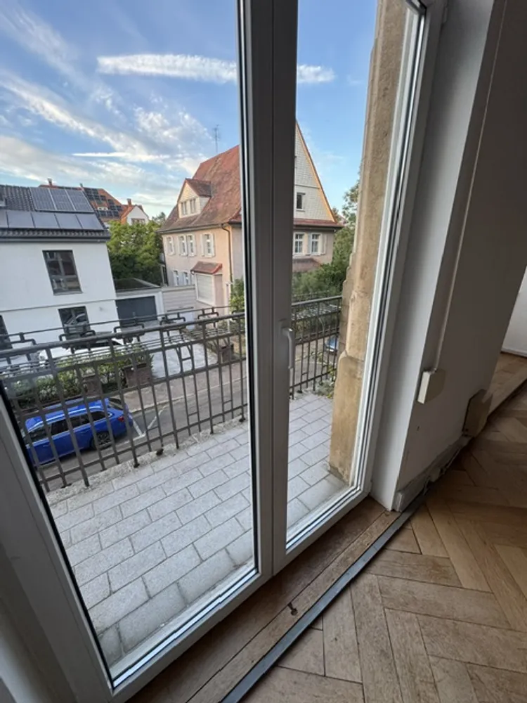 7 Zimmer Wohnung mit 260 m² in Karlsruhe – Bild 3