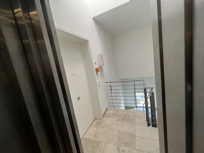 2 Zimmer Wohnung mit 127 m² in Köln – Bild 4