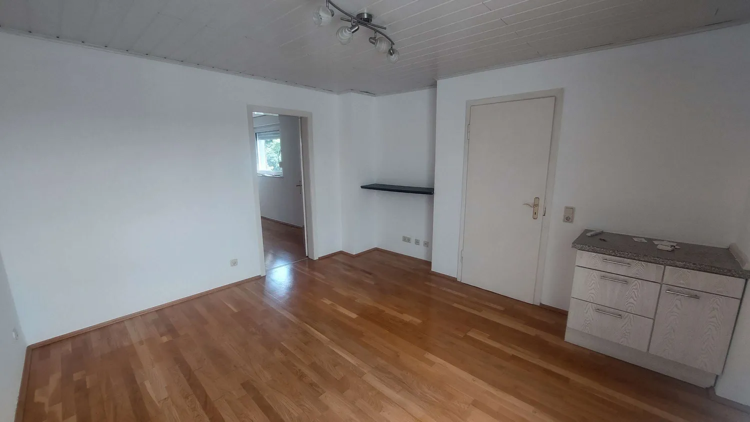 2 Zimmer Wohnung mit 50 m² in Köln – Bild 12