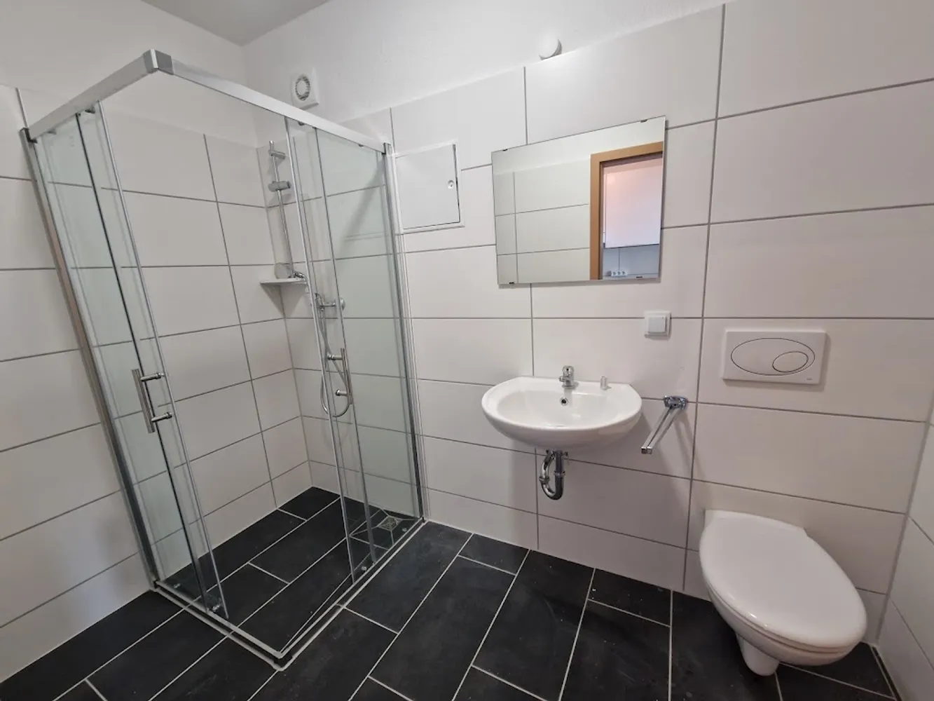 2 Zimmer Wohnung mit 39 m² in Neubrandenburg – Bild 2