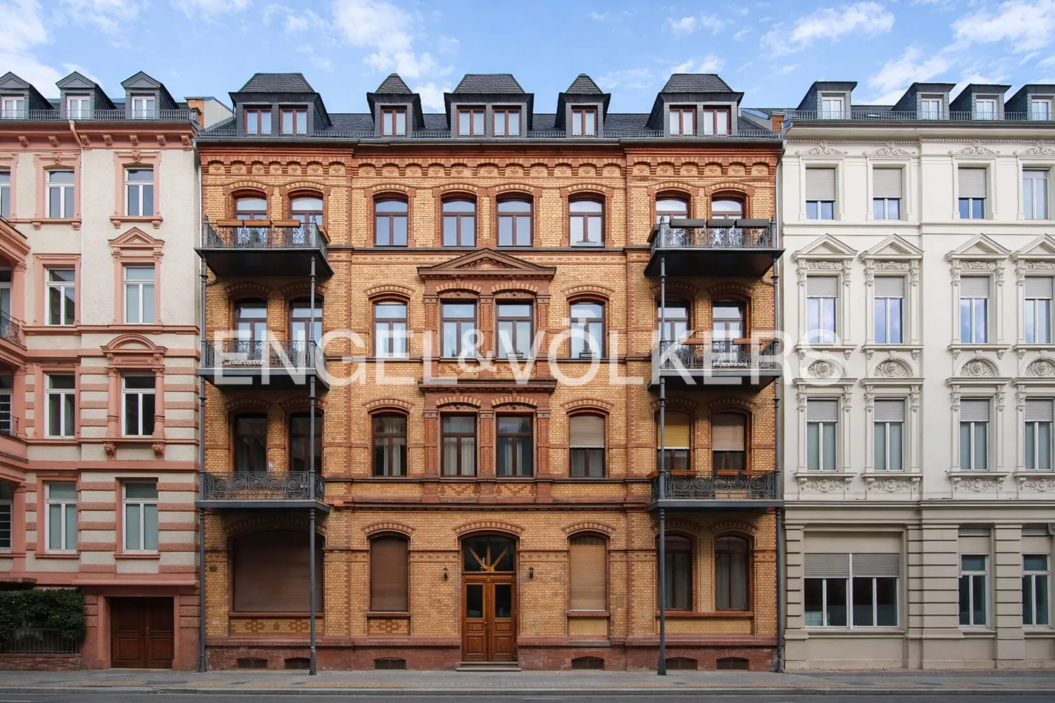5 Zimmer Wohnung mit 145 m² in Wiesbaden – Bild 2